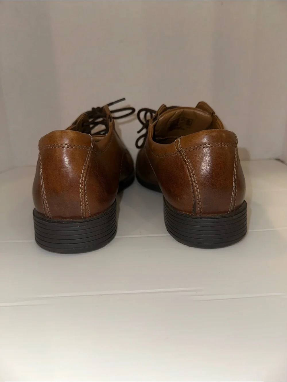 Clarks Tan Brown Leather Cap-Toe Derby Shoes